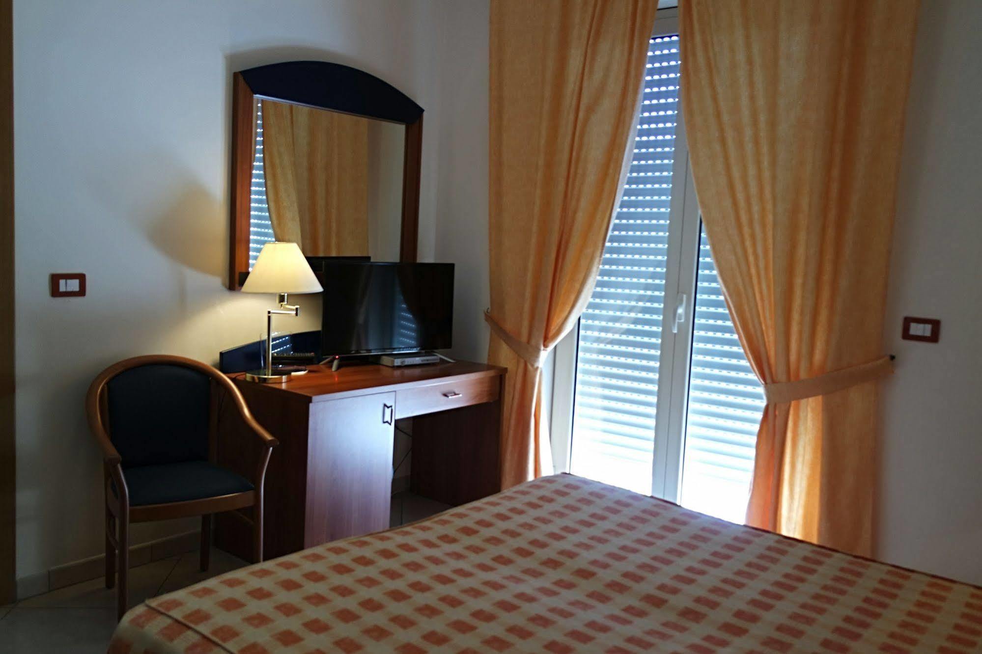 Sait Hotel & Bb Terme Vigliatore Kültér fotó